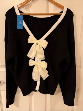 Cupshe Black Sweater Cream Bows Large New With Tags Soft Mint Condition Timeless